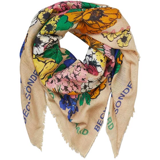 Marina Siw Scarf