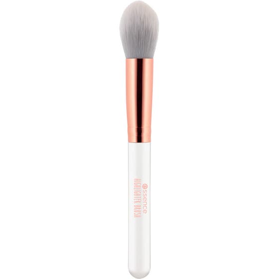essence Happy brushes to you!