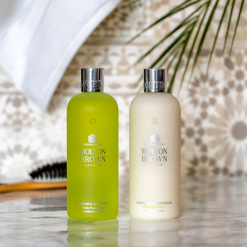 Plum-Kadu Shine Boosting Shampoo
