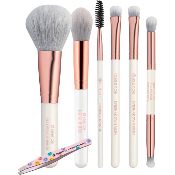 essence Happy brushes to you!