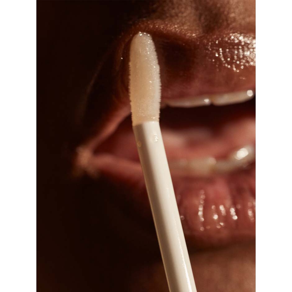 Lips Soft & Glossy